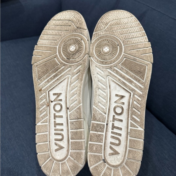 Louis Vuitton TRAINERS LV SIZE 12 - Picture 4 of 5